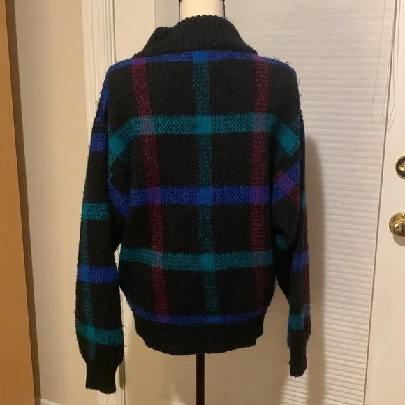 Allison Smith button up plaid sweater - Picture 2 of 6